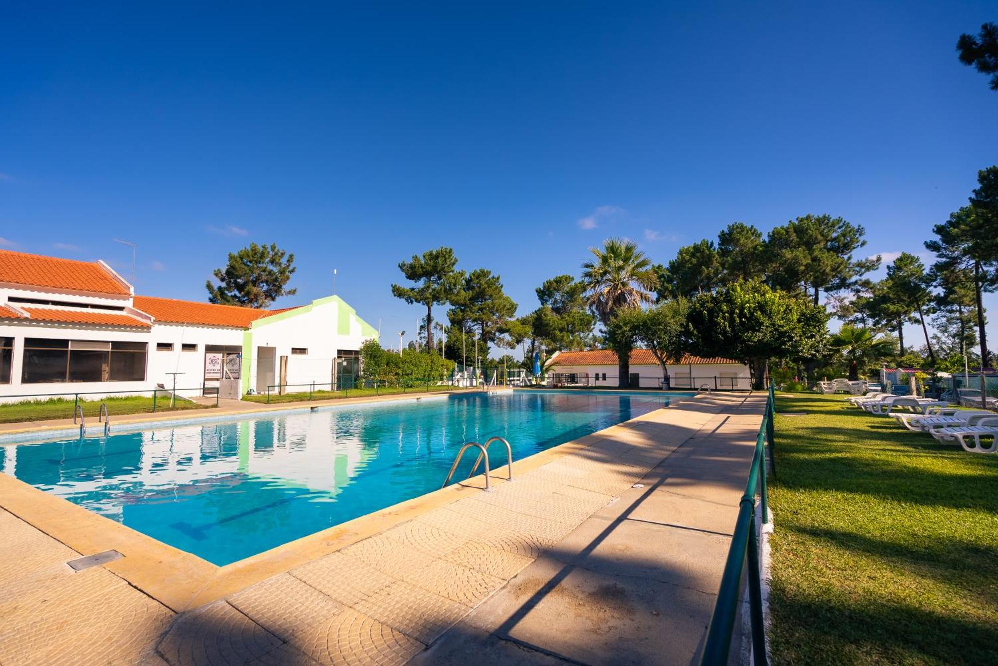 Hotel Kampaoh Sesimbra Esterno foto